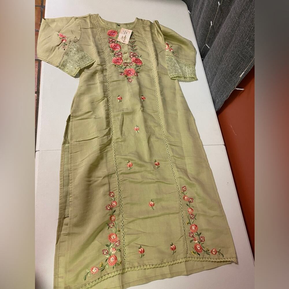 Floral Embroidered Olive Kurta